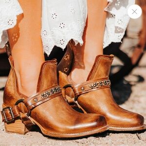 Freebird Dusty Size 9 BN